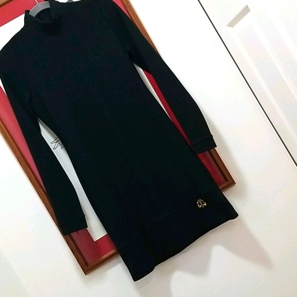 House of Dereon Dresses & Skirts - "House of Dereon" Black Dress